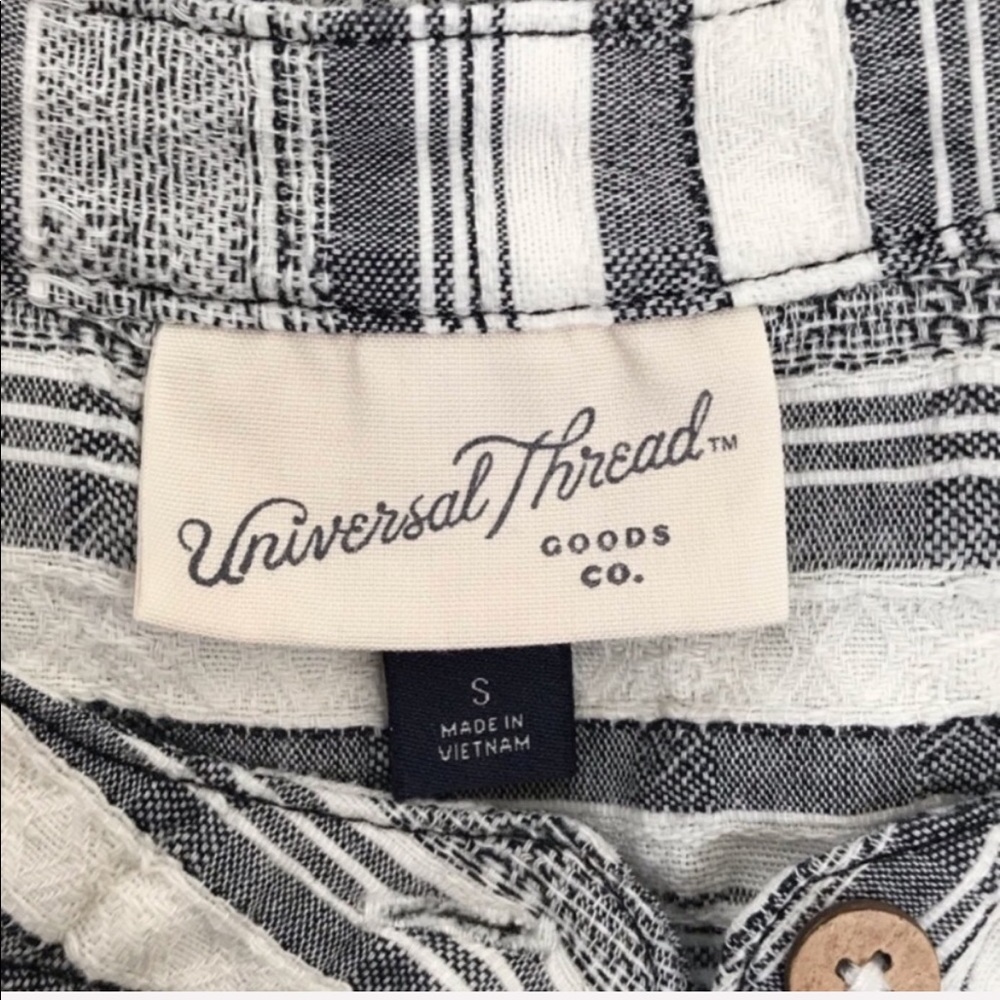Universal Thread S Romper - Picture 13 of 14